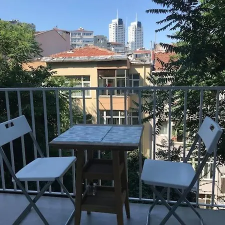 A Peaceful Heaven In The Heart Of Nisantasi * イスタンブール